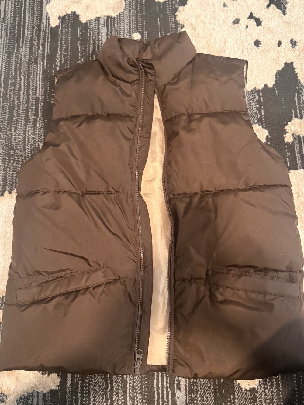 Boys Puffer Vest in Brown